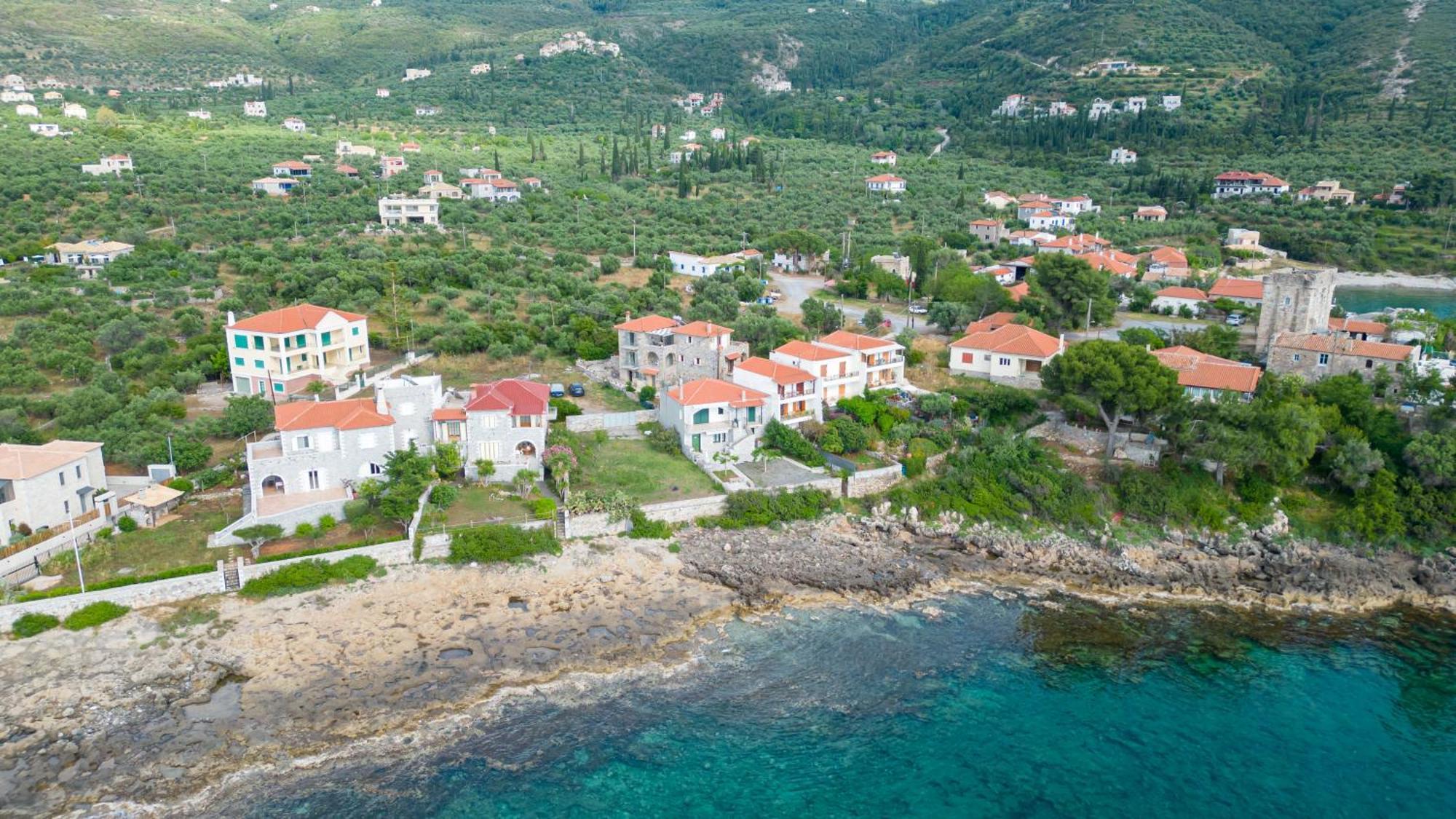 Μαϊστράλι Leilighet Kotronion  Eksteriør bilde